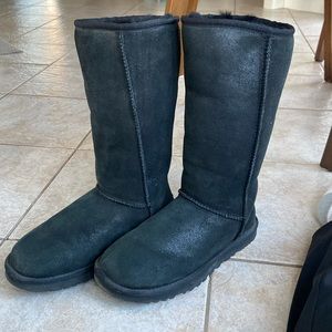 Ugg Classic Tall brushed suede